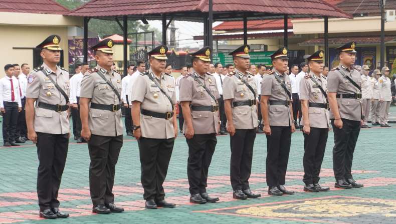 Polres OKU Timur Mutasi Empat Perwira