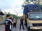 Komunitas Motor Byonic Bagikan Ratusan Takjil