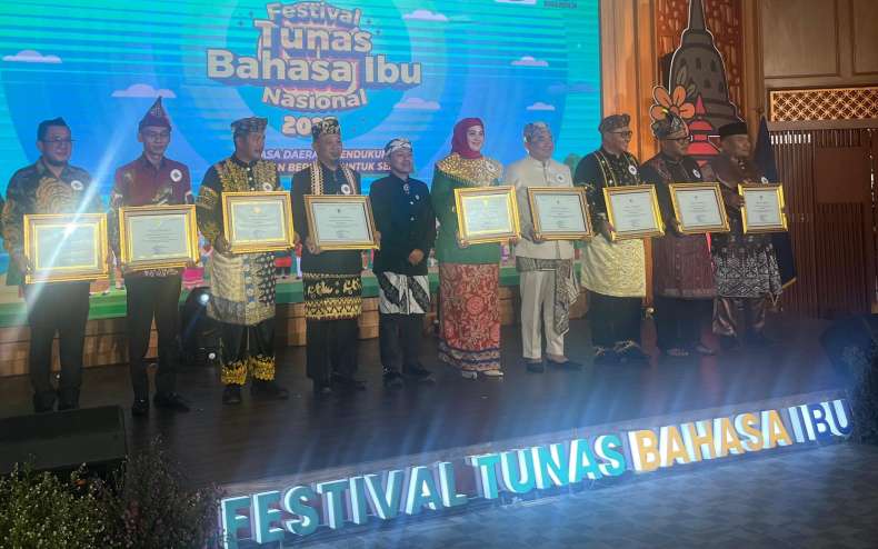 Pelestarikan Bahasa Daerah Terbaik di Indonesia, OKU Timur Sabet Penghargaan Nasional
