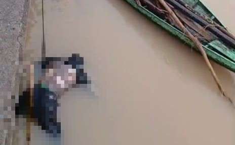 Warga Geger! Mayat Pria Mengapung di Bendung Perjaya OKU Timur