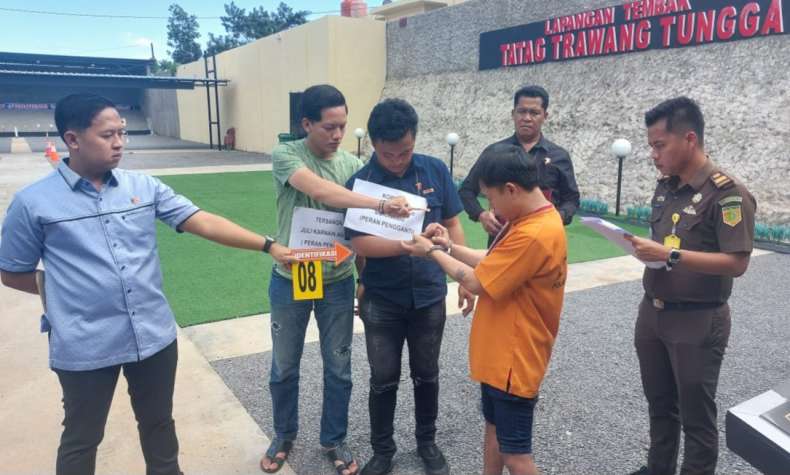 Pembunuhan Sadis di Orgen Tunggal, Pelaku Tikam Bertubi-Tubi