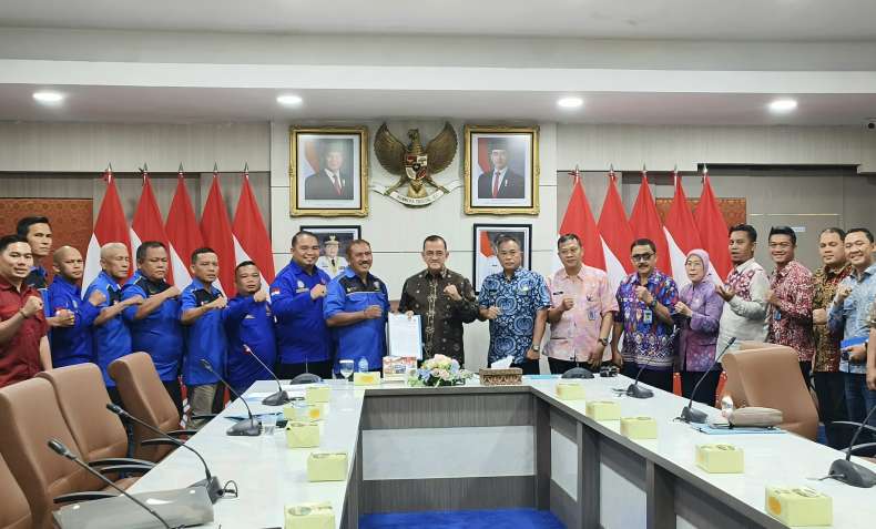 16 Bulan Tak Digaji, Ratusan Buruh Adukan PT Mitra Ogan ke Gubernur Sumsel