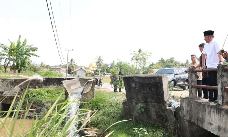 Respon Cepat Herman Deru Perbaiki Irigasi Rusak di OKU Timur