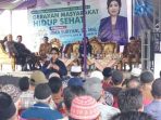 Sosialisasikan Germas di OKU Timur, Irma Suryani Beri Bantuan Beras ke Masyarakat