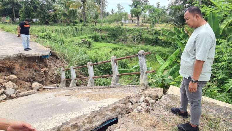 Edi Kurniansah Soroti Kualitas Kontruksi Jembatan, Pondasi Tak Pakai Besi