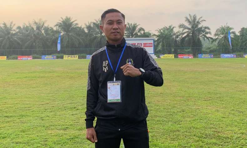 Sosok Ardiyan Tejo, Guru OKU Timur Jadi Wasit Sepak Bola Porprov Sumsel
