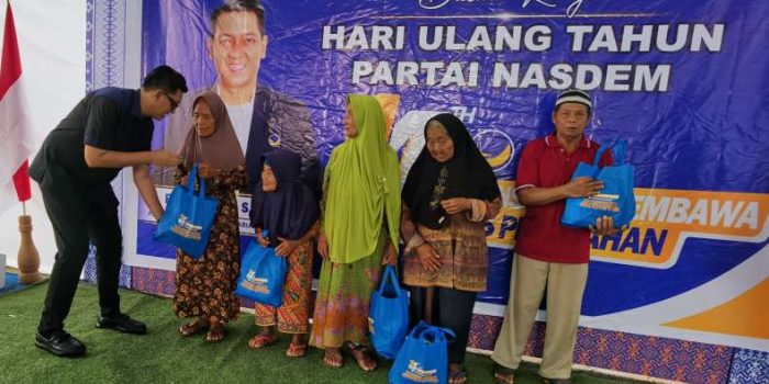 Sambut HUT ke-14, Partai NasDem OKU Timur Gelar Bakti Sosial