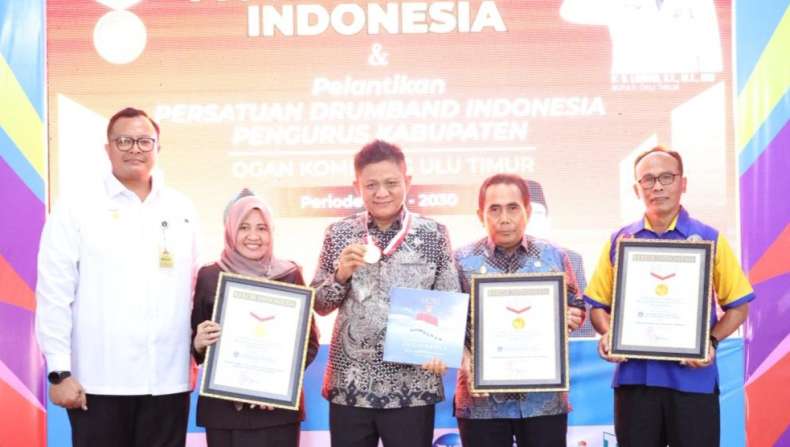 IMG-20251030-WA0016 Catatkan Sejarah! OKU Timur Pecahkan Tiga Rekor MURI, Enos: Simbol Kemajuan Pendidikan