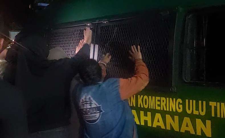 Tersangka AC: Aku Dak Makan Duit Korupsi, Aku Hidup Saro