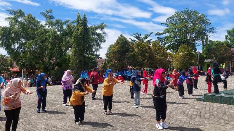 Meriahkan HGN dan HUT PGRI, PC PGRI Martapura Gelar Lomba Antar Guru