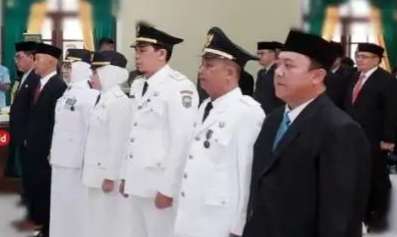 pelantikan pejabat oku 29 Pejabat Pemkab OKU Dirotasi, Teddy Dorong Birokrasi Inovatif