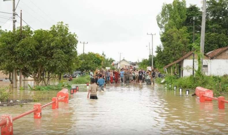 Herman Deru Sebut Banjir OKU Timur Terparah Sejak 2002