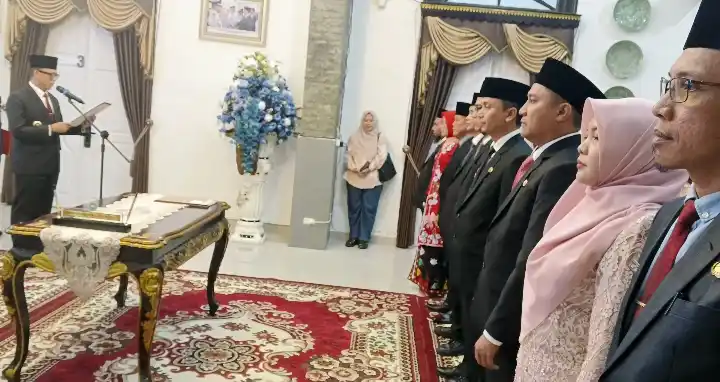 Screenshot_20260123-181621 Bupati Teddy Lantik 9 Kadin dan 6 Kepsek, Zulkarnain Gunawan Jabat Kadispora