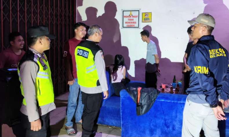 Razia Ops Pekat Musi, Polsek Belitang III Sita Puluhan Botol Miras