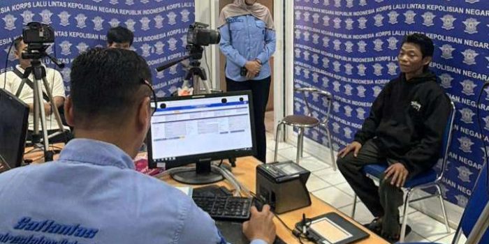Polrestabes Palembang Berikan SIM D Gratis pada Atlet Disabilitas Berprestasi