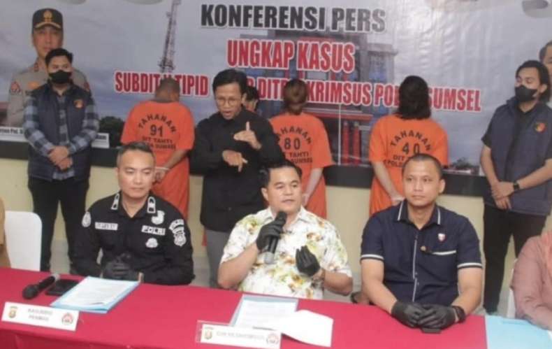 Polda Sumsel Ringkus 4 Pelaku Peretasan Website SIBOS SMAN 2 Prabumulih, Kerugian Capai Rp942 Juta